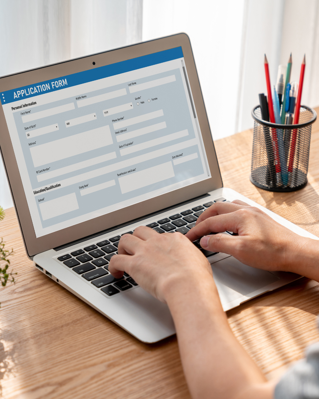 federal online application prospective employee filling out applicant tracking system for federal employment